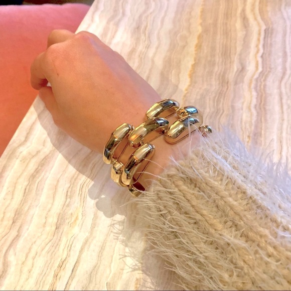 Banana Republic Gold Chain Link Bracelet ⭐️ - Picture 1 of 7
